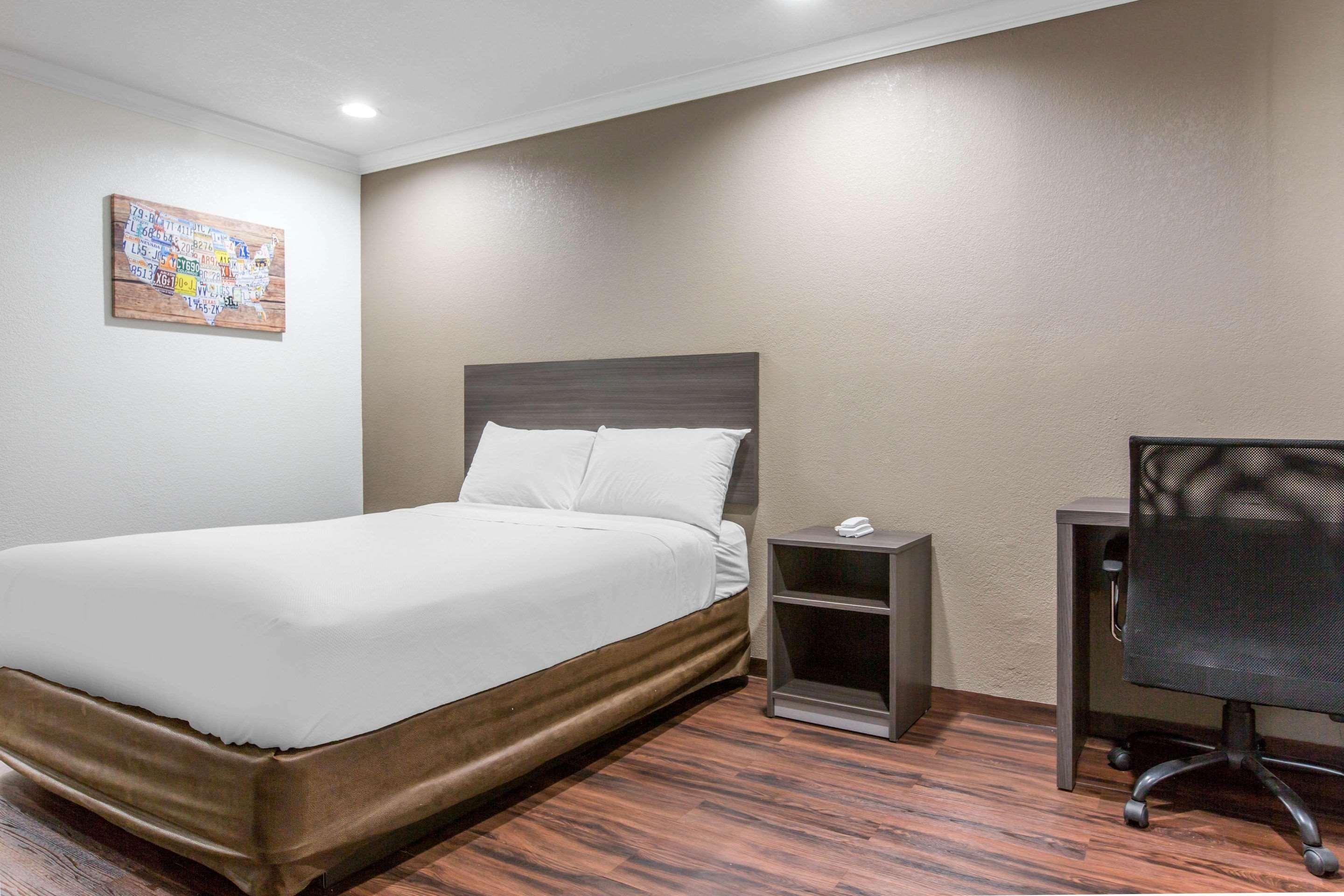 Hotel Baymont By Wyndham Bakersfield Exterior foto